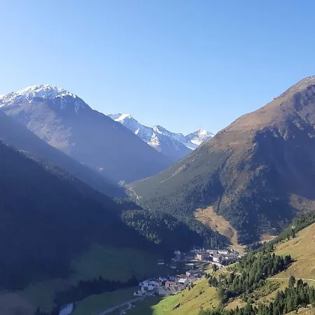 Penzion Weisskugel 3*